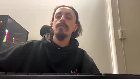 cayu_frensh94 online show from December 2024 09:37:01 PM