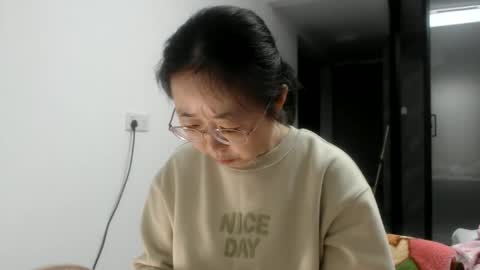 Snapshot of cbz112233 chatting on January 2025 04:38:01 PM ANNYANNY online show from January 2025 04:38:01 PM