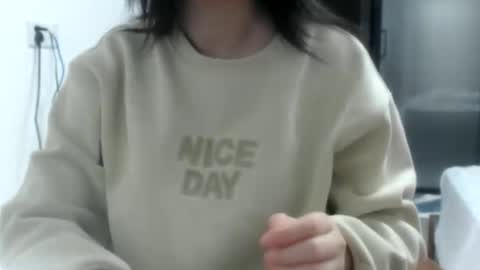 Snapshot of cbz112233 chatting on February 2025 04:42:02 PM ANNYANNY online show from February 2025 04:42:02 PM