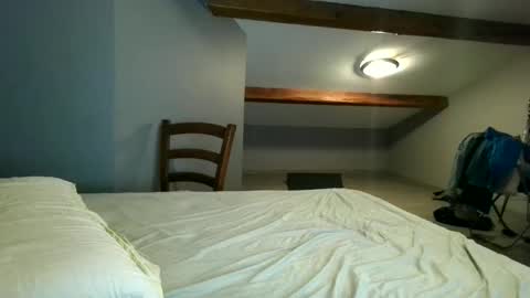 cclovefrench online show from December 2025 11:00:02 PM