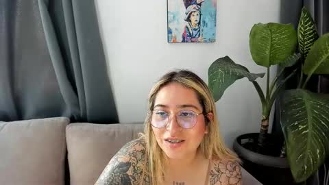 ccuteass online show from January 2025 06:38:02 PM