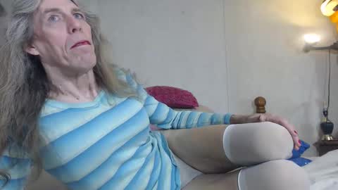 Snapshot of cdsextoy1 chatting on November 2025 09:43:01 AM Jackie online show from November 2025 09:43:01 AM