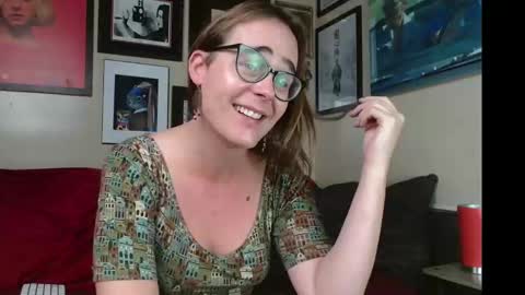 Cecily Saint Claire online show from November 2025 12:49:02 PM