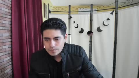 Snapshot of cedric_moon chatting on January 2025 02:11:01 AM Cedric Moon online show from January 2025 02:11:01 AM