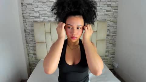 Snapshot of celesste_doll chatting on November 2025 01:21:02 PM CELESSTE online show from November 2025 01:21:02 PM