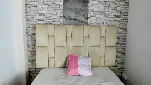 Snapshot of celesste_doll chatting on December 2025 01:20:02 PM CELESSTE online show from December 2025 01:20:02 PM