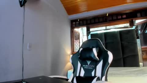 SARA  online show from February 2026 07:10:01 PM