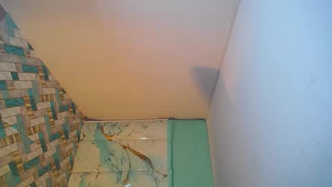 celeste_polis online show from December 2025 07:54:02 PM