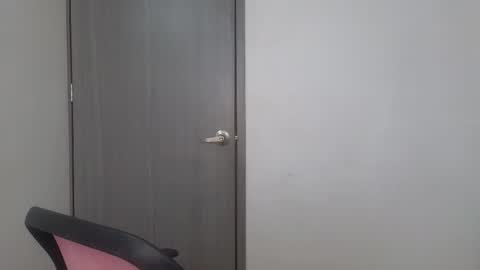 Snapshot of celeste_shinny chatting on November 2025 05:13:02 PM celeste_shinny online show from November 2025 05:13:02 PM