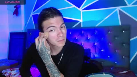 I am Valentinn online show from October 2025 01:39:01 AM