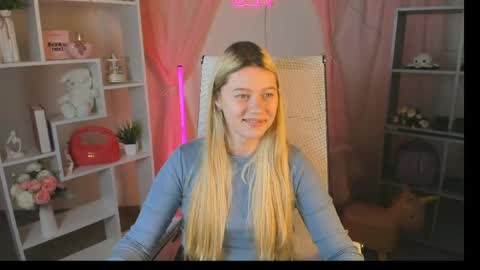 your cute kitty online show from April 2026 03:39:02 PM