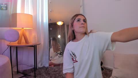 Snapshot of celia_dubois chatting on January 2025 10:26:01 PM Ari online show from January 2025 10:26:01 PM