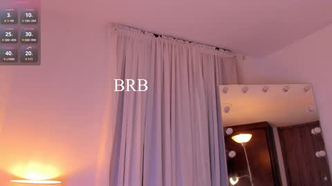 Snapshot of celia_dubois chatting on March 2025 11:58:02 PM Ari online show from March 2025 11:58:02 PM