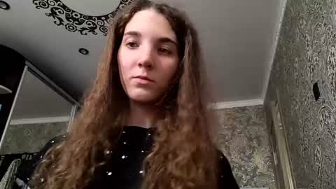 Snapshot of celindastoia chatting on June 2026 10:40:01 AM Elizabeth online show from June 2026 10:40:01 AM