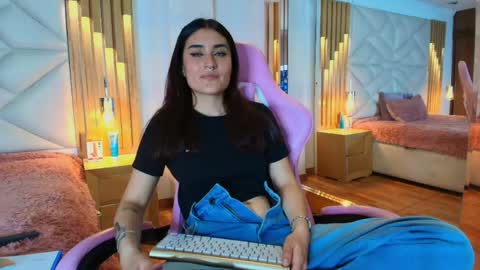       online show from April 2026 09:52:01 PM