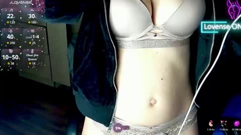 celinereyys online show from January 2026 11:07:02 PM