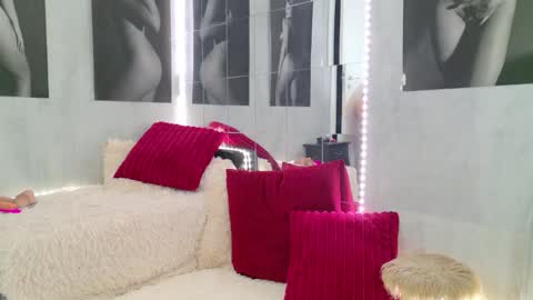 CELIA online show from October 2025 06:26:01 AM