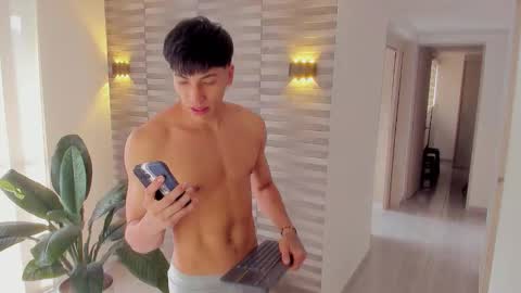 Snapshot of ceron_cb chatting on December 2025 07:21:02 PM ceron cb online show from December 2025 07:21:02 PM