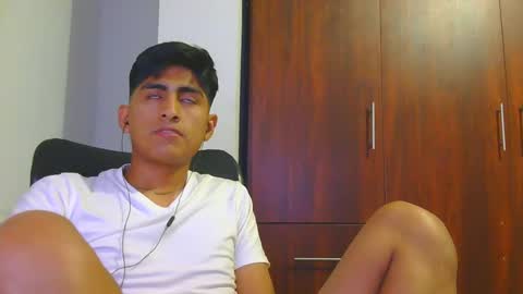 Snapshot of cesarex148 chatting on December 2024 02:38:01 AM Cesar online show from December 2024 02:38:01 AM