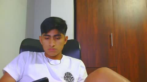 Snapshot of cesarex148 chatting on December 2024 11:58:01 PM Cesar online show from December 2024 11:58:01 PM