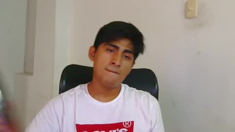 Snapshot of cesarex148 chatting on February 2025 10:15:01 PM Cesar online show from February 2025 10:15:01 PM