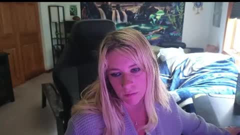 Marie online show from June 2026 06:45:02 PM
