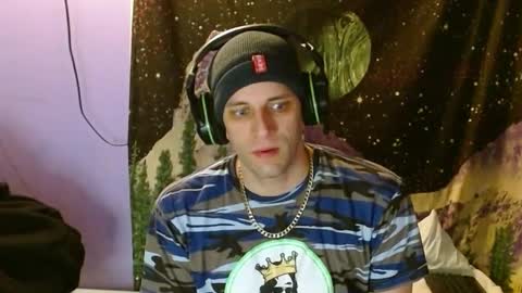 Snapshot of cguffey2284 chatting on January 2025 01:21:02 AM cguffey2284 online show from January 2025 01:21:02 AM