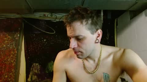 Snapshot of cguffey2284 chatting on January 2025 04:13:02 PM cguffey2284 online show from January 2025 04:13:02 PM