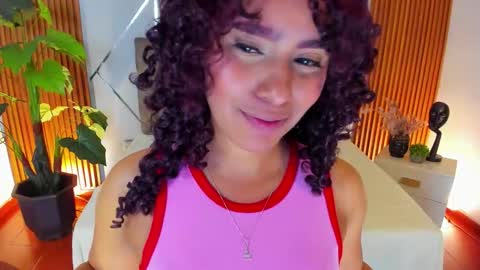 Snapshot of chaarlottee_69 chatting on December 2025 09:10:02 PM CHAARLOTTEE online show from December 2025 09:10:02 PM