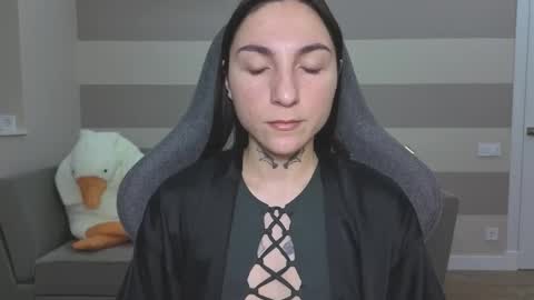 Kate online show from October 2025 04:43:02 AM