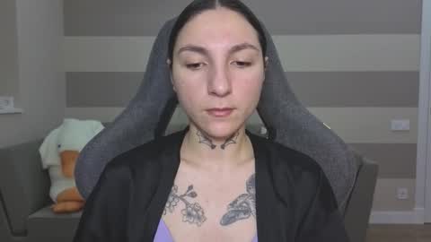 Kate online show from November 2025 06:44:01 AM