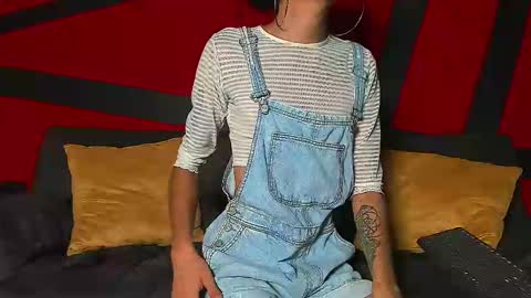 chaminelan online show from December 2024 06:27:01 PM