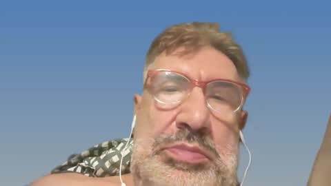 Snapshot of champsex305610 chatting on February 2025 07:33:02 PM champsex305610 online show from February 2025 07:33:02 PM