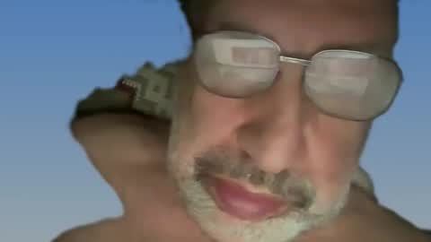 Snapshot of champsex305610 chatting on October 2025 12:21:02 AM champsex305610 online show from October 2025 12:21:02 AM