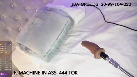 CHANELL online show from December 2025 01:25:01 AM