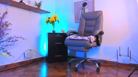 Snapshot of chanell_taylor_ chatting on May 2026 02:02:02 PM chanell online show from May 2026 02:02:02 PM