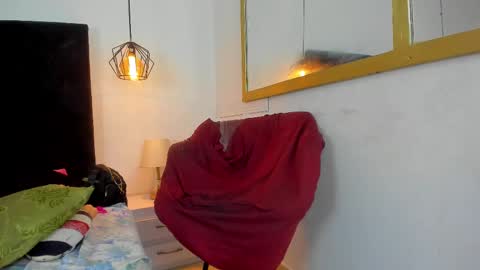 chanellejohnson_ online show from February 2025 08:00:01 PM