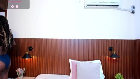 Snapshot of channel_brunette chatting on March 2025 12:11:02 PM Chanel online show from March 2025 12:11:02 PM