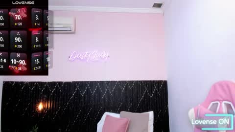 Snapshot of channel_brunette chatting on October 2025 07:07:02 PM Chanel online show from October 2025 07:07:02 PM