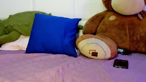 Snapshot of channel_mills chatting on June 2026 03:29:02 AM C H A N N E L online show from June 2026 03:29:02 AM