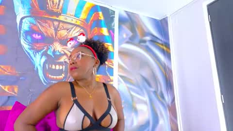 channelcroix online show from November 2025 07:45:01 PM