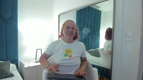 Channelfox  online show from December 2024 11:35:02 PM