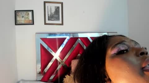 Snapshot of channellross chatting on March 2025 04:34:02 AM Chanell online show from March 2025 04:34:02 AM