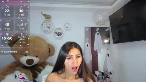 Isabella online show from October 2025 02:51:02 PM