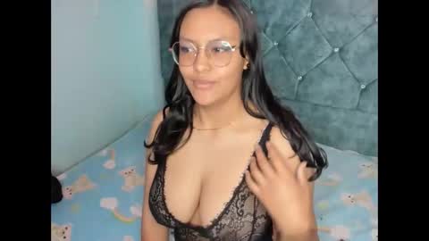 Snapshot of chantal_sex2 chatting on November 2025 12:35:01 AM Chantal baby online show from November 2025 12:35:01 AM