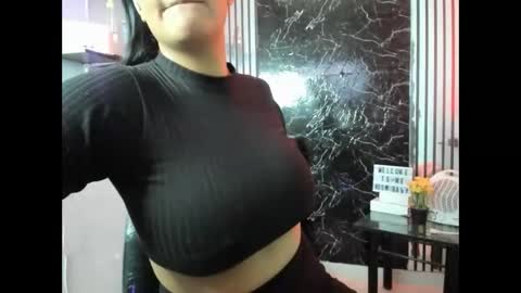 Snapshot of chantal_sex2 chatting on November 2025 02:48:02 AM Chantal baby online show from November 2025 02:48:02 AM