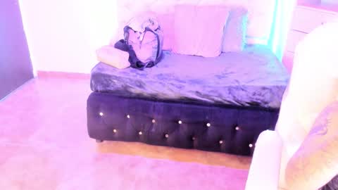 Chantall online show from November 2025 03:07:01 AM