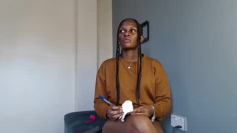 Snapshot of chantelsamz2 chatting on November 2025 08:14:01 AM Chantel online show from November 2025 08:14:01 AM