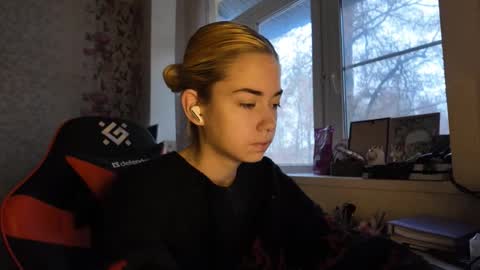 Nancy online show from November 2025 08:15:01 AM