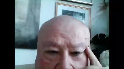 Snapshot of charles191977 chatting on December 2025 08:26:01 PM charles191977 online show from December 2025 08:26:01 PM